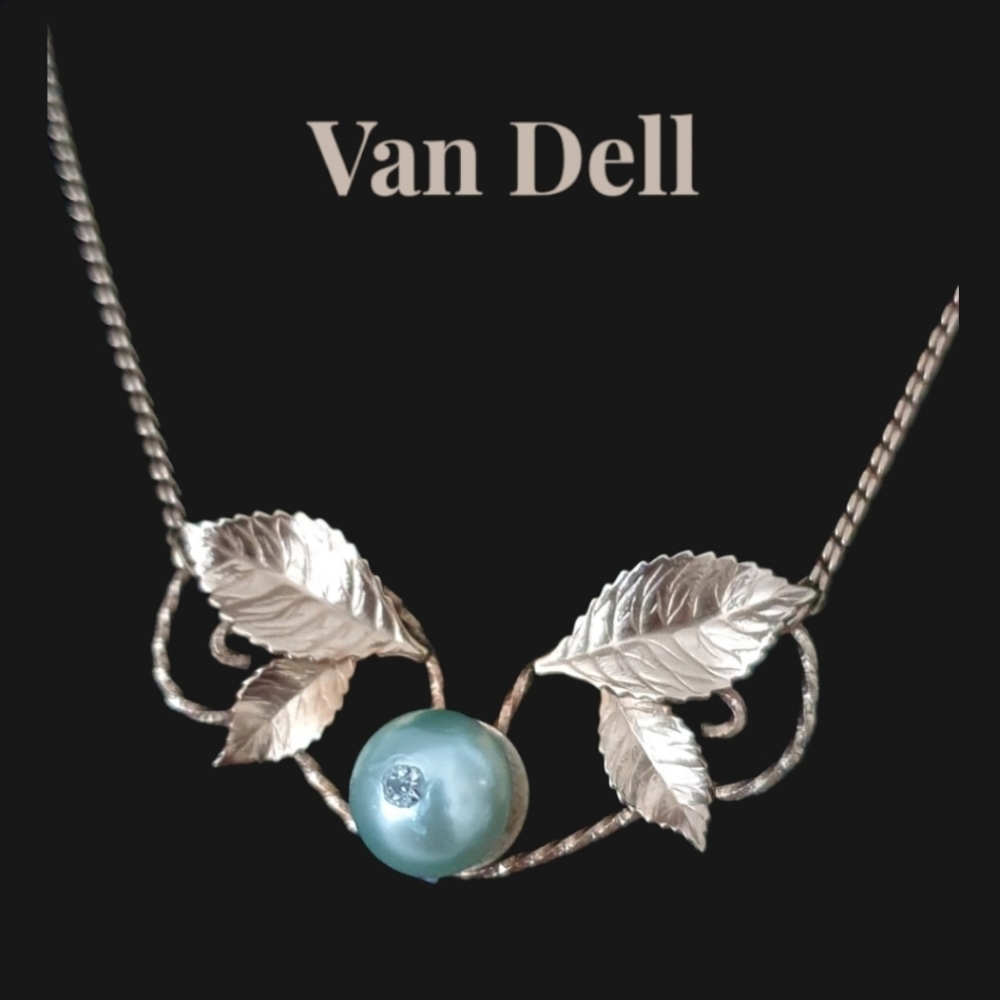 ✨ Van Dell | 1/20 12K Gold Vintage Dainty Necklace with Faux Pearl